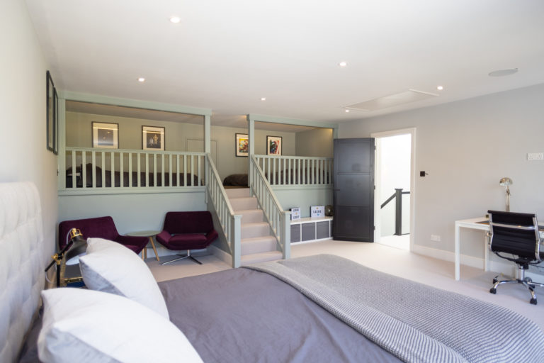 PINEWOOD CHISLEHURST, BR7- SHOOTFACTORY - OTHER UK HOUSES