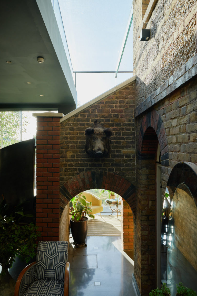 WIMBLEDON HILL LONDON, SW20 - SHOOTFACTORY - LONDON HOUSES - 0
