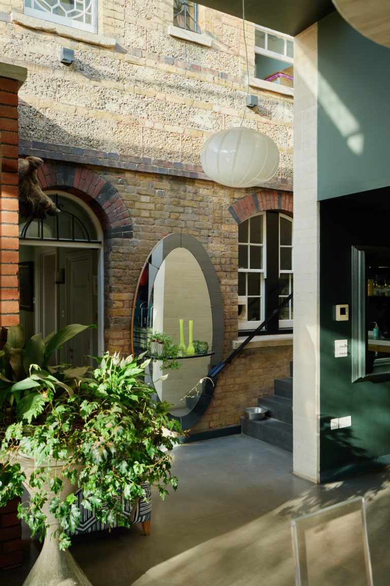 WIMBLEDON HILL LONDON, SW20 - SHOOTFACTORY - LONDON HOUSES - 0