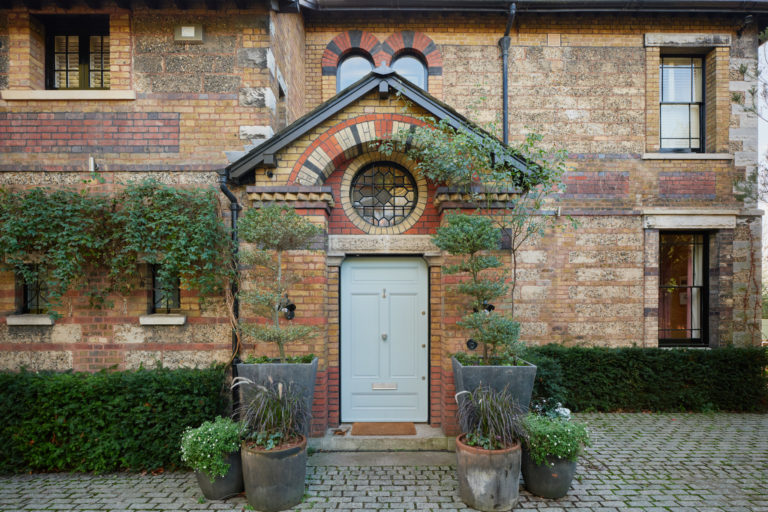 WIMBLEDON HILL LONDON, SW20 - SHOOTFACTORY - LONDON HOUSES - 0