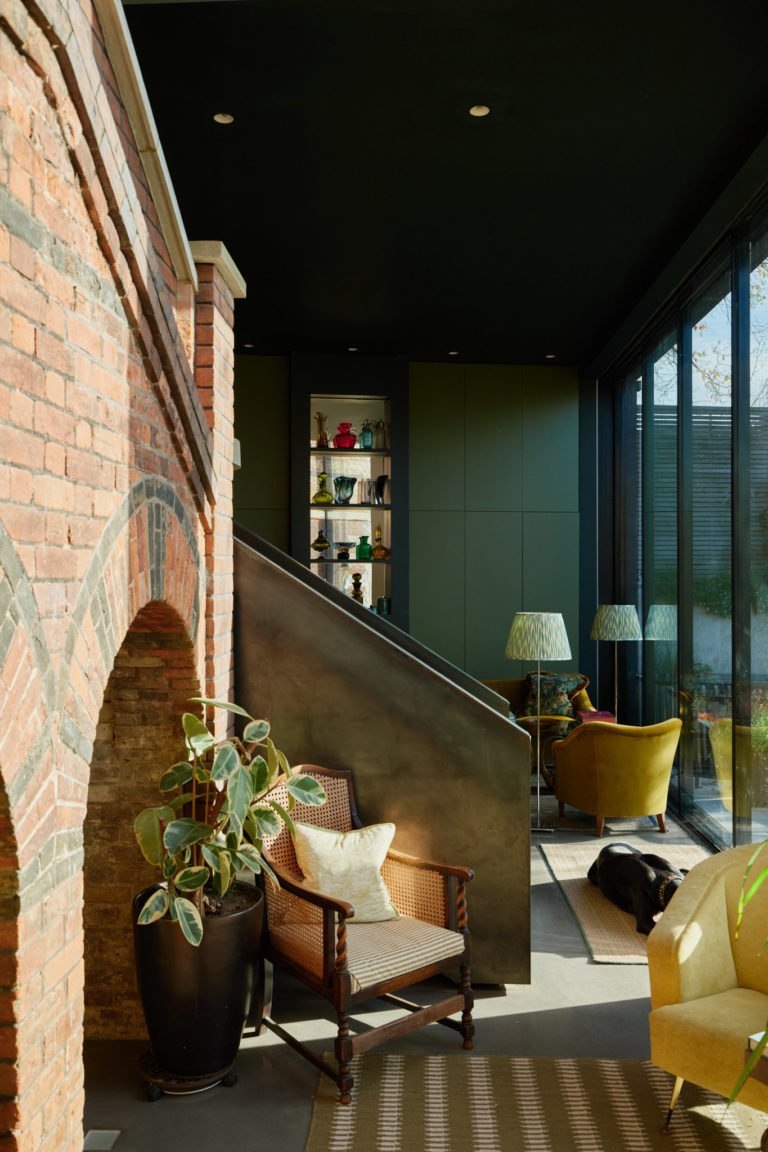 WIMBLEDON HILL LONDON, SW20 - SHOOTFACTORY - LONDON HOUSES - 0