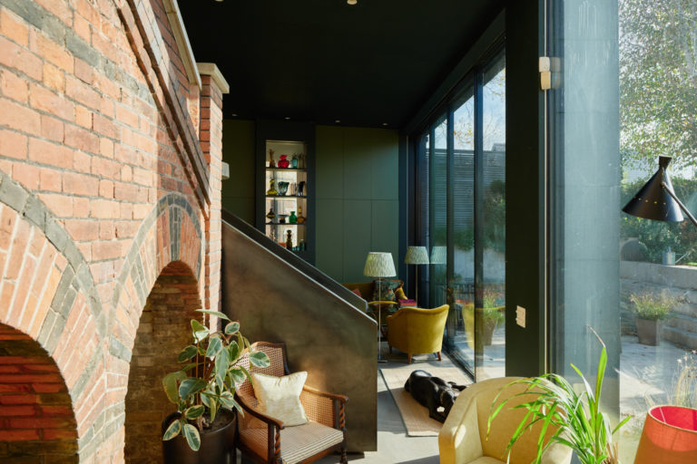 WIMBLEDON HILL LONDON, SW20 - SHOOTFACTORY - LONDON HOUSES - 0