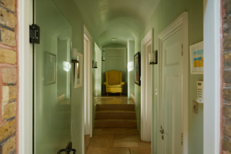 WIMBLEDON HILL LONDON, SW20 - SHOOTFACTORY - LONDON HOUSES - 0