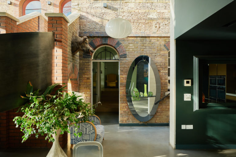 WIMBLEDON HILL LONDON, SW20 - SHOOTFACTORY - LONDON HOUSES - 0