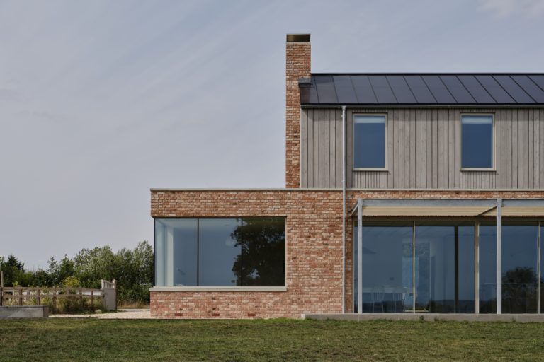 ASTON BUCKINGHAMSHIRE, HP22 - SHOOTFACTORY - OTHER UK HOUSES