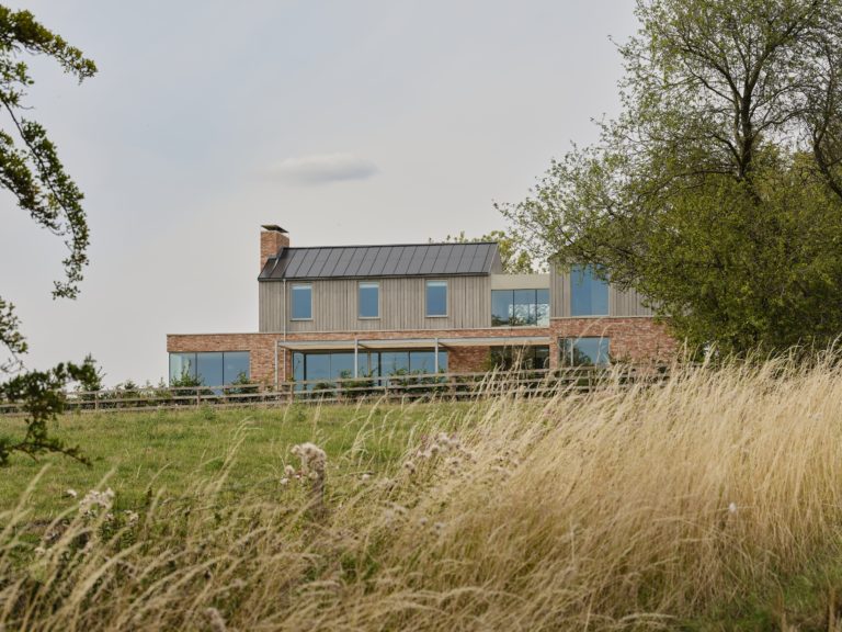 ASTON BUCKINGHAMSHIRE, HP22 - SHOOTFACTORY - OTHER UK HOUSES