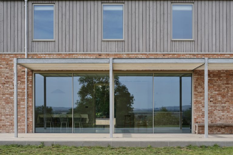 ASTON BUCKINGHAMSHIRE, HP22 - SHOOTFACTORY - OTHER UK HOUSES