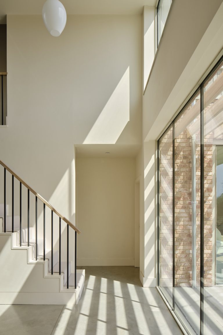 ASTON BUCKINGHAMSHIRE, HP22 - SHOOTFACTORY - OTHER UK HOUSES