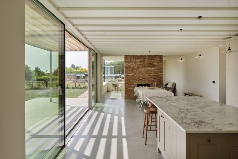 ASTON BUCKINGHAMSHIRE, HP22 - SHOOTFACTORY - OTHER UK HOUSES