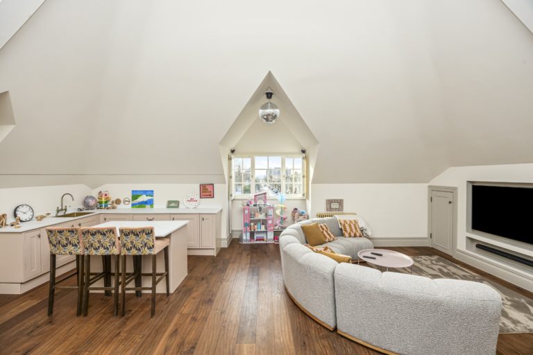 HARDING HOVE, BN3 - SHOOTFACTORY - OTHER UK HOUSES
