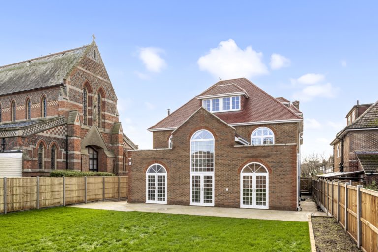HARDING HOVE, BN3 - SHOOTFACTORY - OTHER UK HOUSES