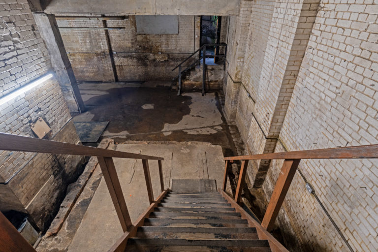 Pit, London, E8 - Industrial Studio Location - SHOOTFACTORY
