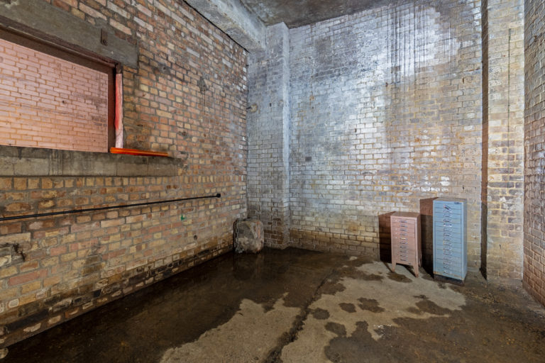 Pit, London, E8 - Industrial Studio Location - SHOOTFACTORY