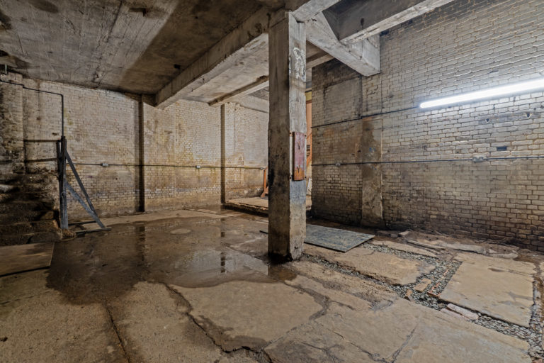 Pit, London, E8 - Industrial Studio Location - SHOOTFACTORY