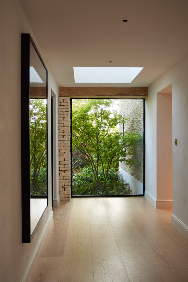 COMBE HOUSE CHIPPENHAM, SN14 - SHOOTFACTORY - OTHER UK HOUSES - 0