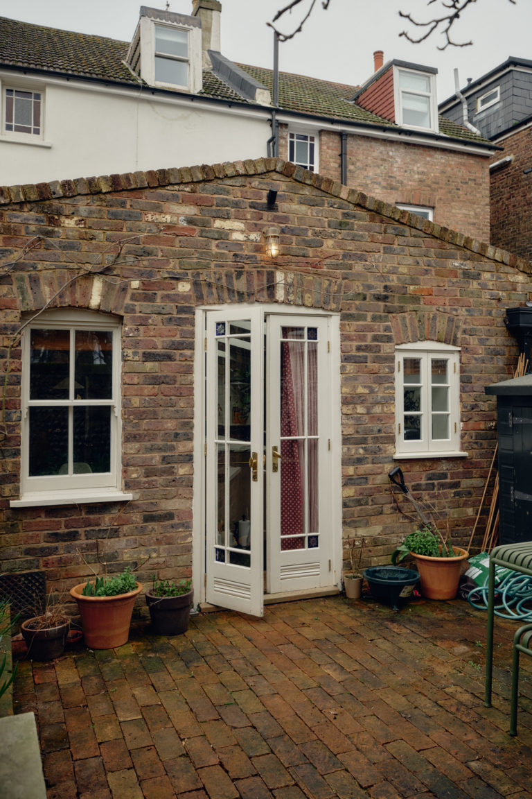 HIGHDOWN WORTHING, BN11 - SHOOTFACTORY - OTHER UK HOUSES