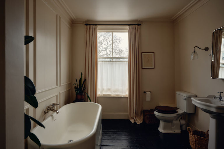 HIGHDOWN WORTHING, BN11 - SHOOTFACTORY - OTHER UK HOUSES