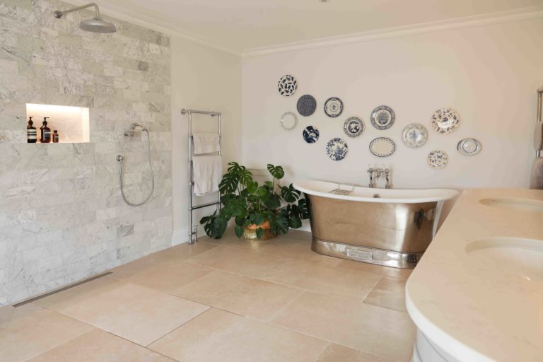 THE FARMHOUSE, EAST SUSSEX, TN20 - SHOOTFACTORY - OTHER UK HOUSES