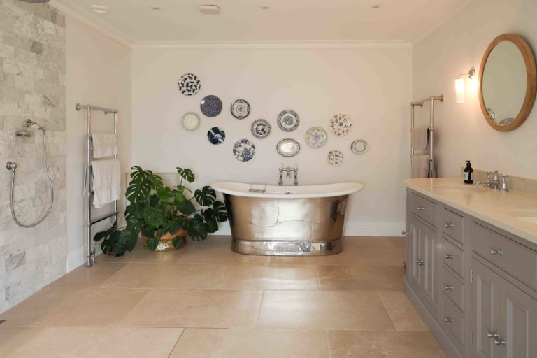 THE FARMHOUSE, EAST SUSSEX, TN20 - SHOOTFACTORY - OTHER UK HOUSES