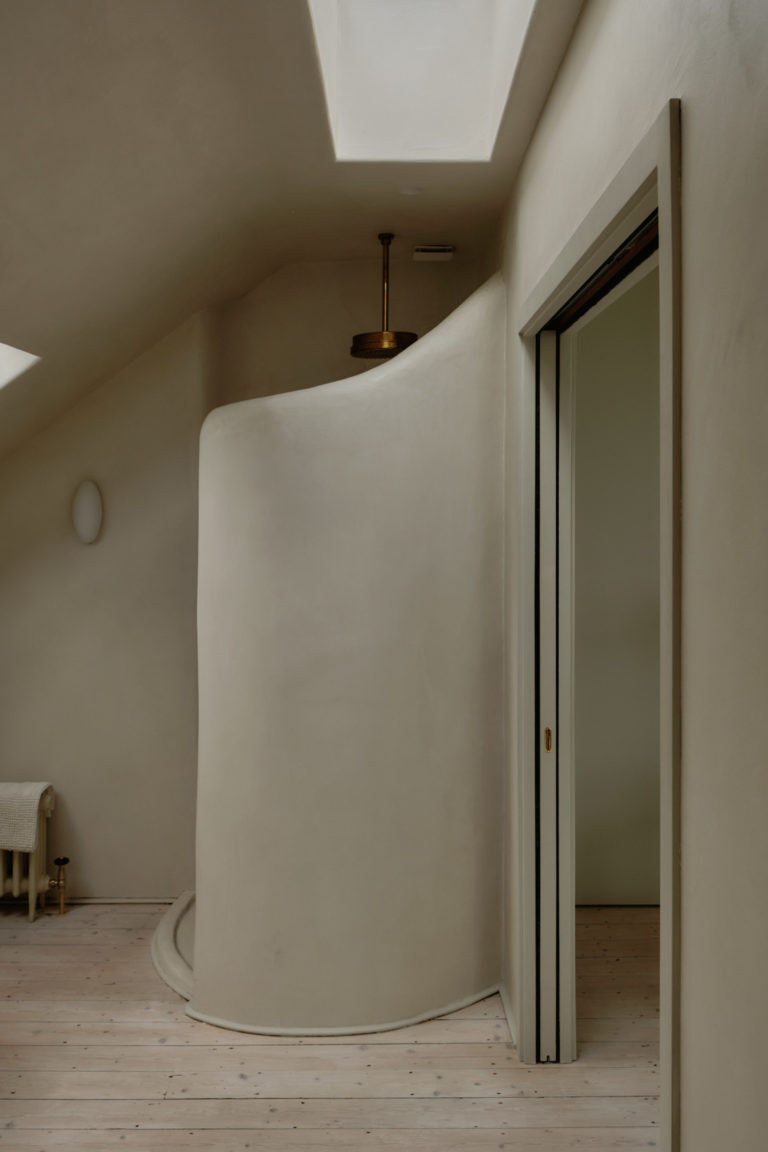 ELEMENTS LONDON, N4 SHOOTFACTORY - LONDON HOUSES