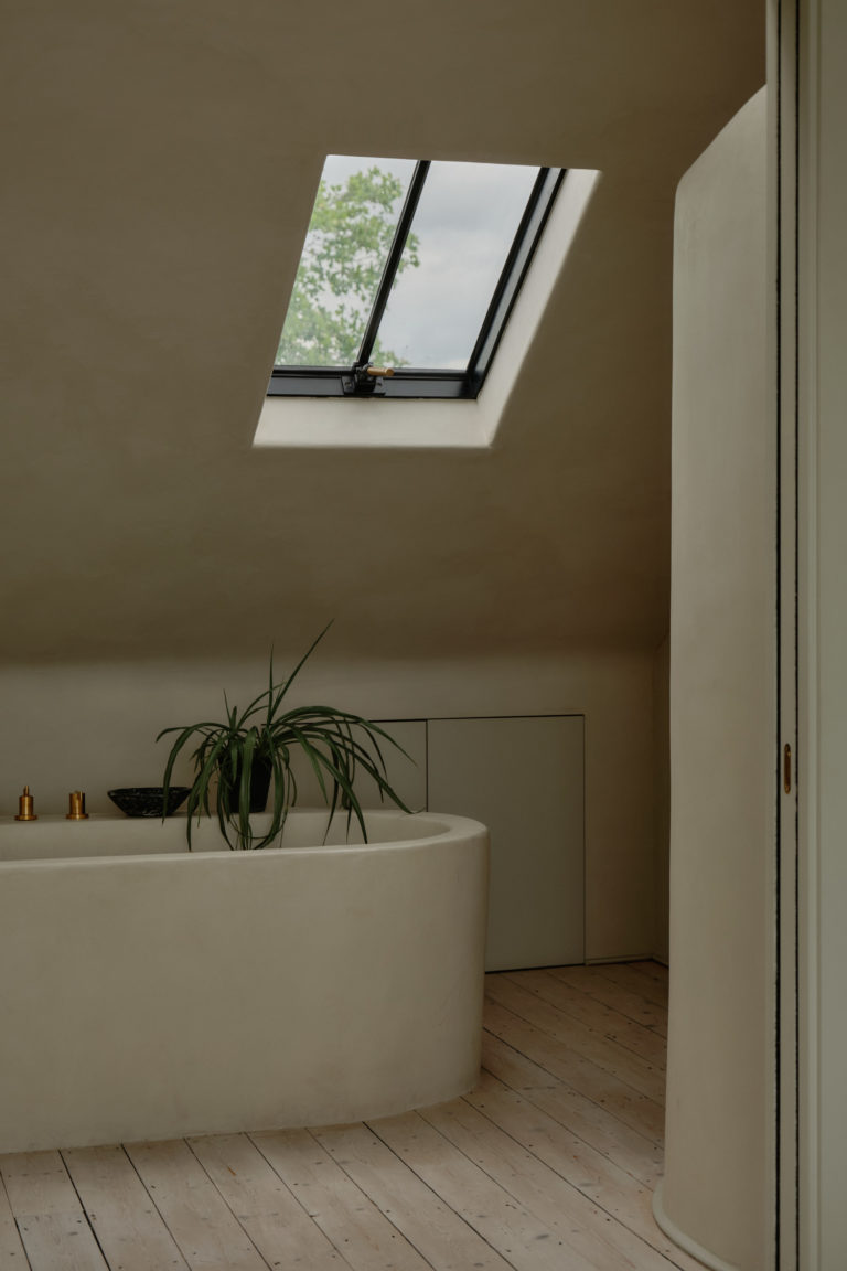ELEMENTS LONDON, N4 SHOOTFACTORY - LONDON HOUSES