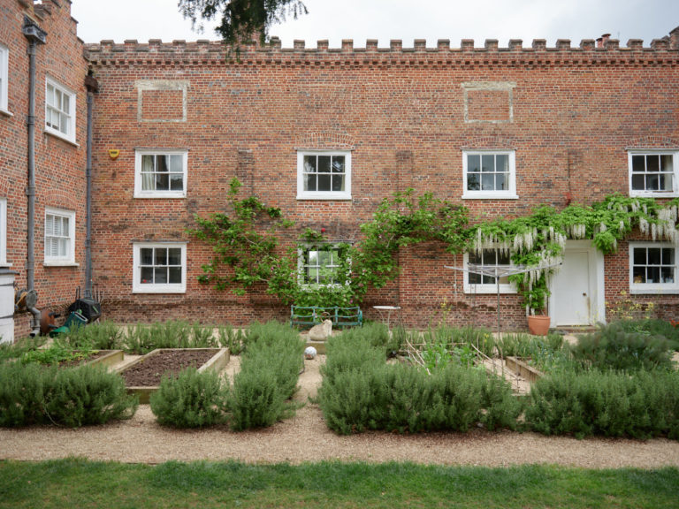 LEIGHTON HOUSE BUCKINGHAMSHIRE, LU7 - SHOOTFACTORY - OTHER UK HOUSES