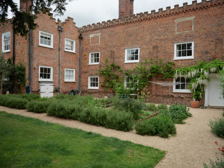 LEIGHTON HOUSE BUCKINGHAMSHIRE, LU7 - SHOOTFACTORY - OTHER UK HOUSES