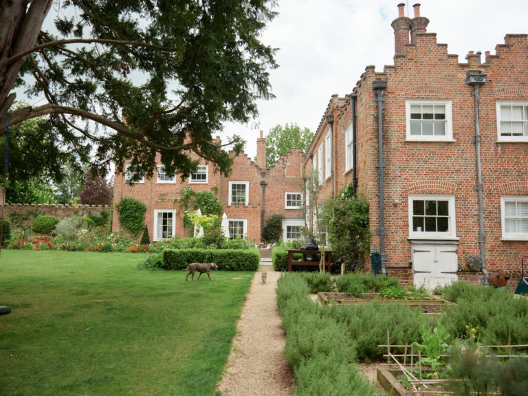 LEIGHTON HOUSE BUCKINGHAMSHIRE, LU7 - SHOOTFACTORY - OTHER UK HOUSES