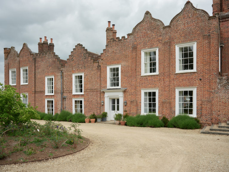 LEIGHTON HOUSE BUCKINGHAMSHIRE, LU7 - SHOOTFACTORY - OTHER UK HOUSES