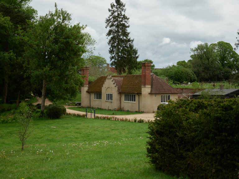 LEIGHTON HOUSE BUCKINGHAMSHIRE, LU7 - SHOOTFACTORY - OTHER UK HOUSES