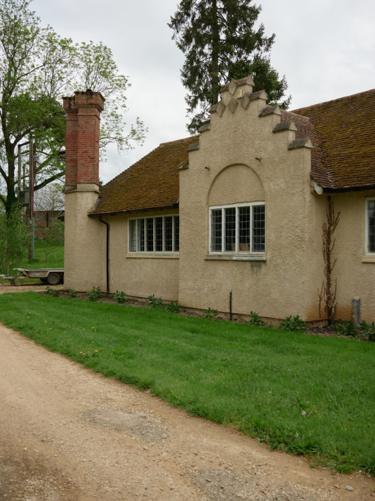 LEIGHTON HOUSE BUCKINGHAMSHIRE, LU7 - SHOOTFACTORY - OTHER UK HOUSES