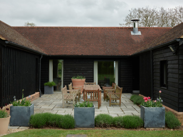 LEIGHTON HOUSE BUCKINGHAMSHIRE, LU7 - SHOOTFACTORY - OTHER UK HOUSES