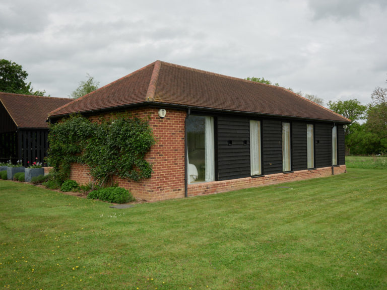 LEIGHTON HOUSE BUCKINGHAMSHIRE, LU7 - SHOOTFACTORY - OTHER UK HOUSES