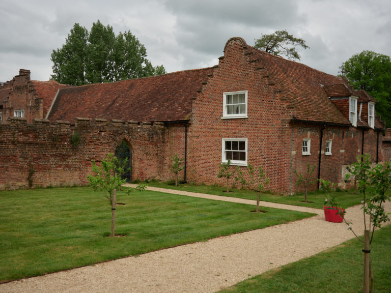 LEIGHTON HOUSE BUCKINGHAMSHIRE, LU7 - SHOOTFACTORY - OTHER UK HOUSES