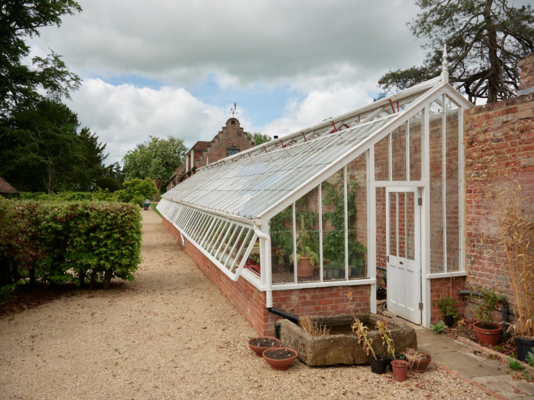 LEIGHTON HOUSE BUCKINGHAMSHIRE, LU7 - SHOOTFACTORY - OTHER UK HOUSES