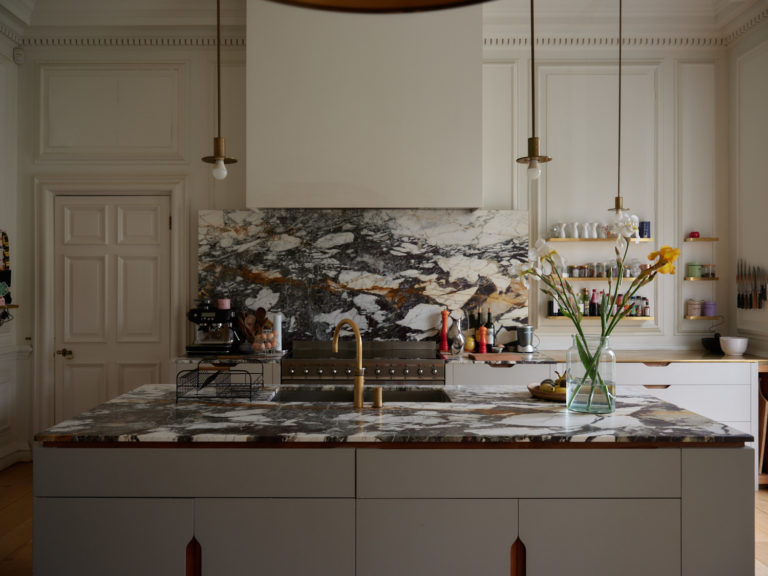 LEIGHTON HOUSE BUCKINGHAMSHIRE, LU7 - SHOOTFACTORY - OTHER UK HOUSES