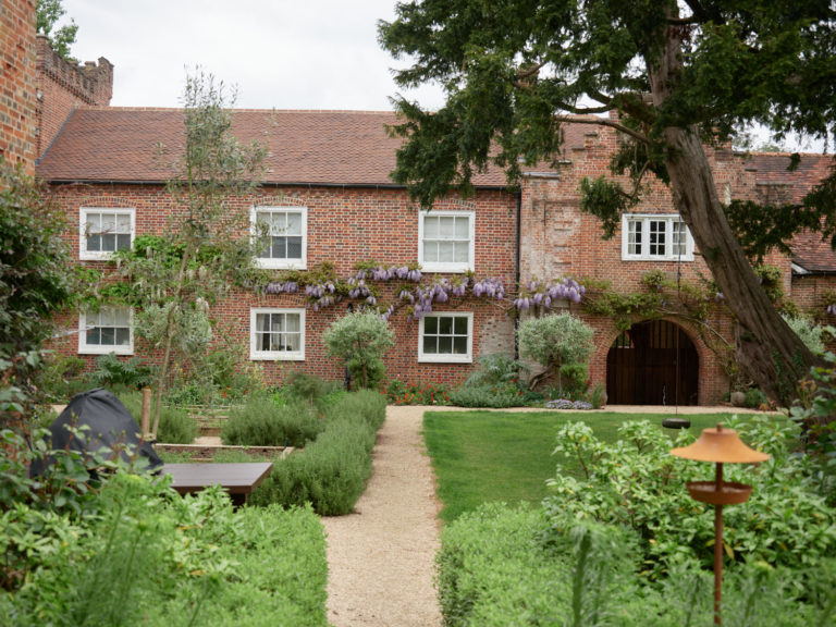 LEIGHTON HOUSE BUCKINGHAMSHIRE, LU7 - SHOOTFACTORY - OTHER UK HOUSES
