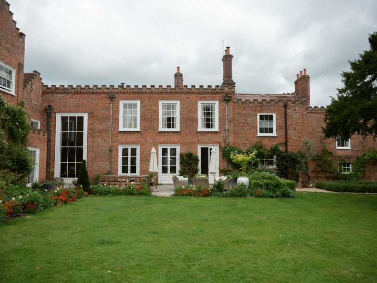 LEIGHTON HOUSE BUCKINGHAMSHIRE, LU7 - SHOOTFACTORY - OTHER UK HOUSES