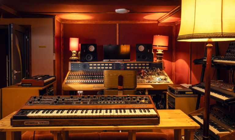 ORBB, LONDON, E17 - SHOOTFACTORY - QUIRKY & UNUSUAL LOCATIONS