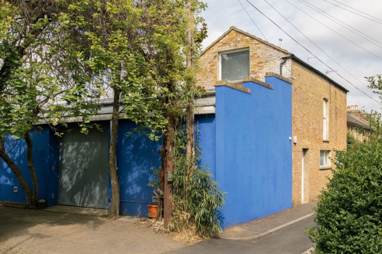 TEDDINGTON STUDIO LONDON, TW11 - SHOOTFACTORY - LONDON HOUSES