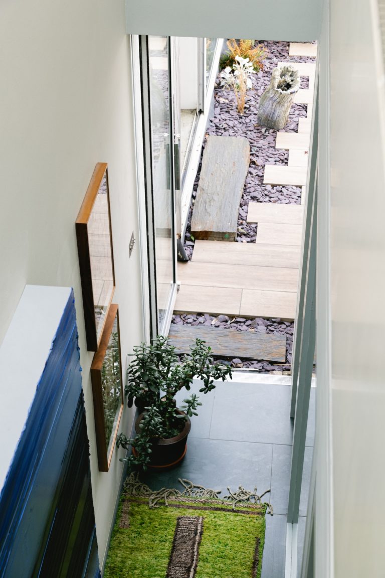 TEDDINGTON STUDIO LONDON, TW11 - SHOOTFACTORY - LONDON HOUSES