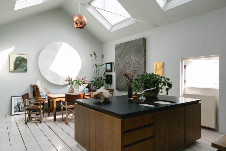 TEDDINGTON STUDIO LONDON, TW11 - SHOOTFACTORY - LONDON HOUSES
