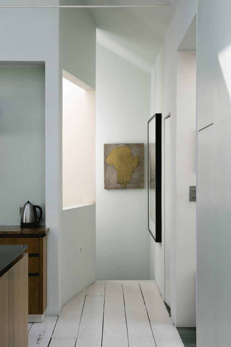 TEDDINGTON STUDIO LONDON, TW11 - SHOOTFACTORY - LONDON HOUSES