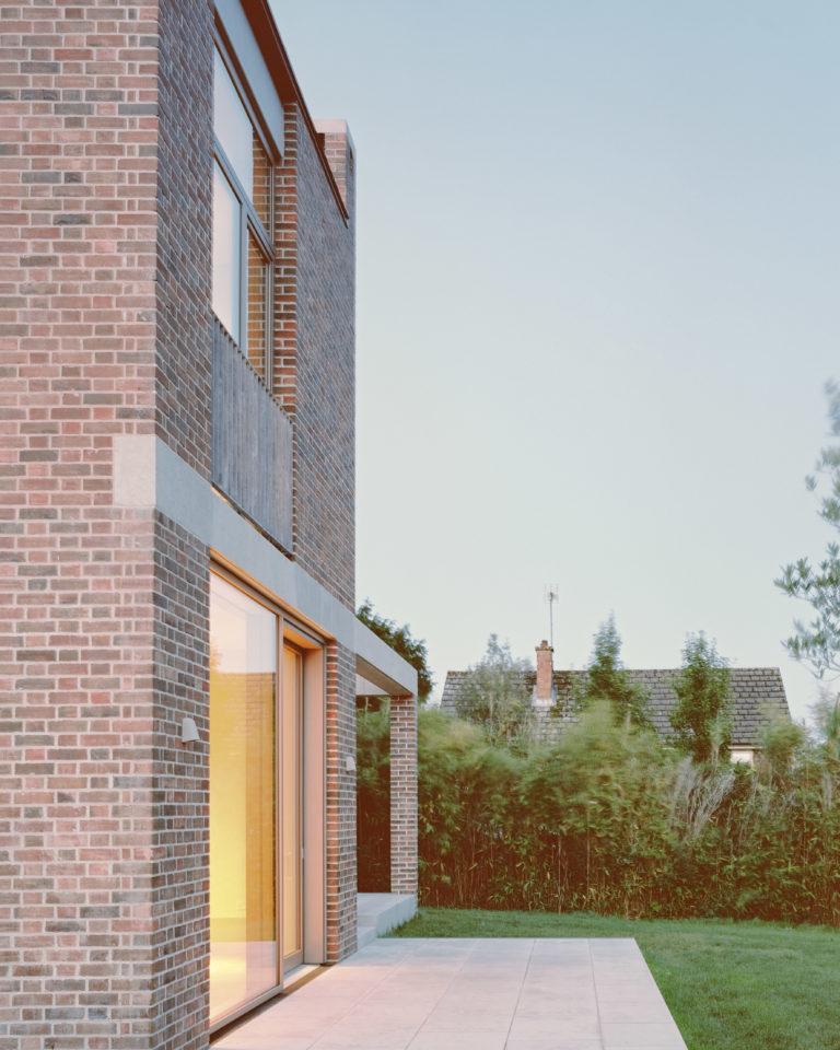 MONKTON WEST SUSSEX, RH17 - SHOOTFACTORY - OTHER UK HOUSES