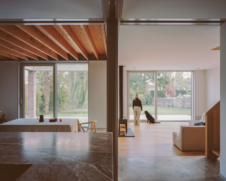 MONKTON WEST SUSSEX, RH17 - SHOOTFACTORY - OTHER UK HOUSES