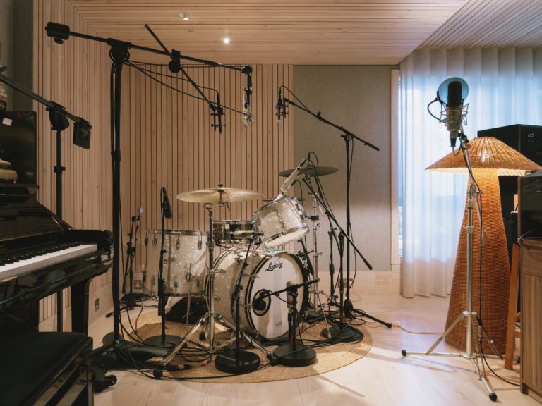 MUSIC STUDIO LONDON, SE8 - SHOOTFACTORY - QUIRKY & UNUSUAL LOCATIONS