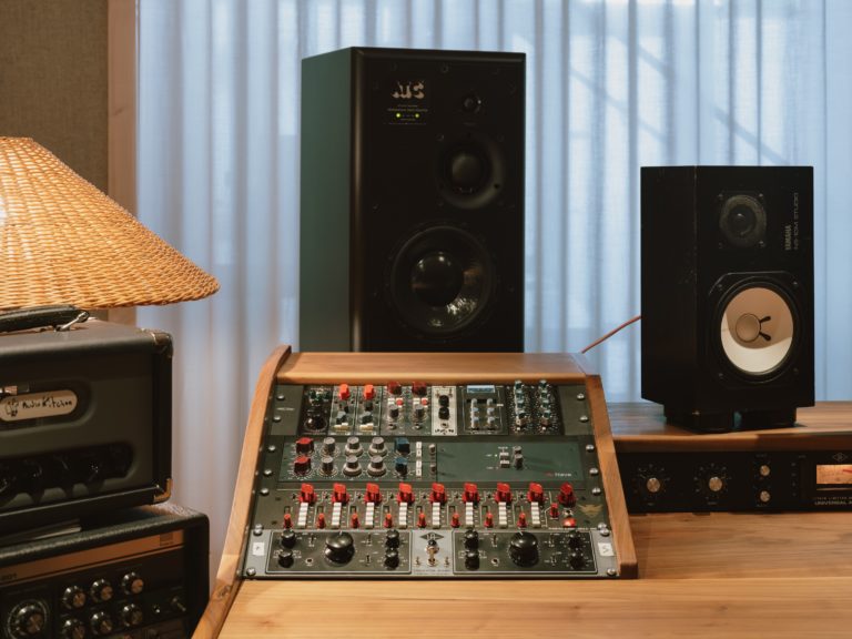 MUSIC STUDIO LONDON, SE8 - SHOOTFACTORY - QUIRKY & UNUSUAL LOCATIONS