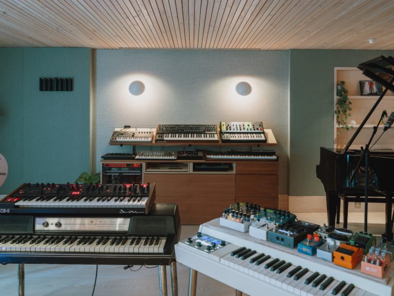 MUSIC STUDIO LONDON, SE8 - SHOOTFACTORY - QUIRKY & UNUSUAL LOCATIONS