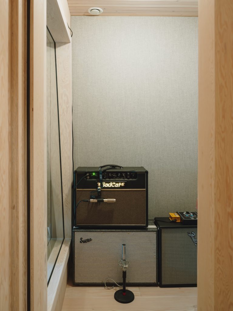 MUSIC STUDIO LONDON, SE8 - SHOOTFACTORY - QUIRKY & UNUSUAL LOCATIONS