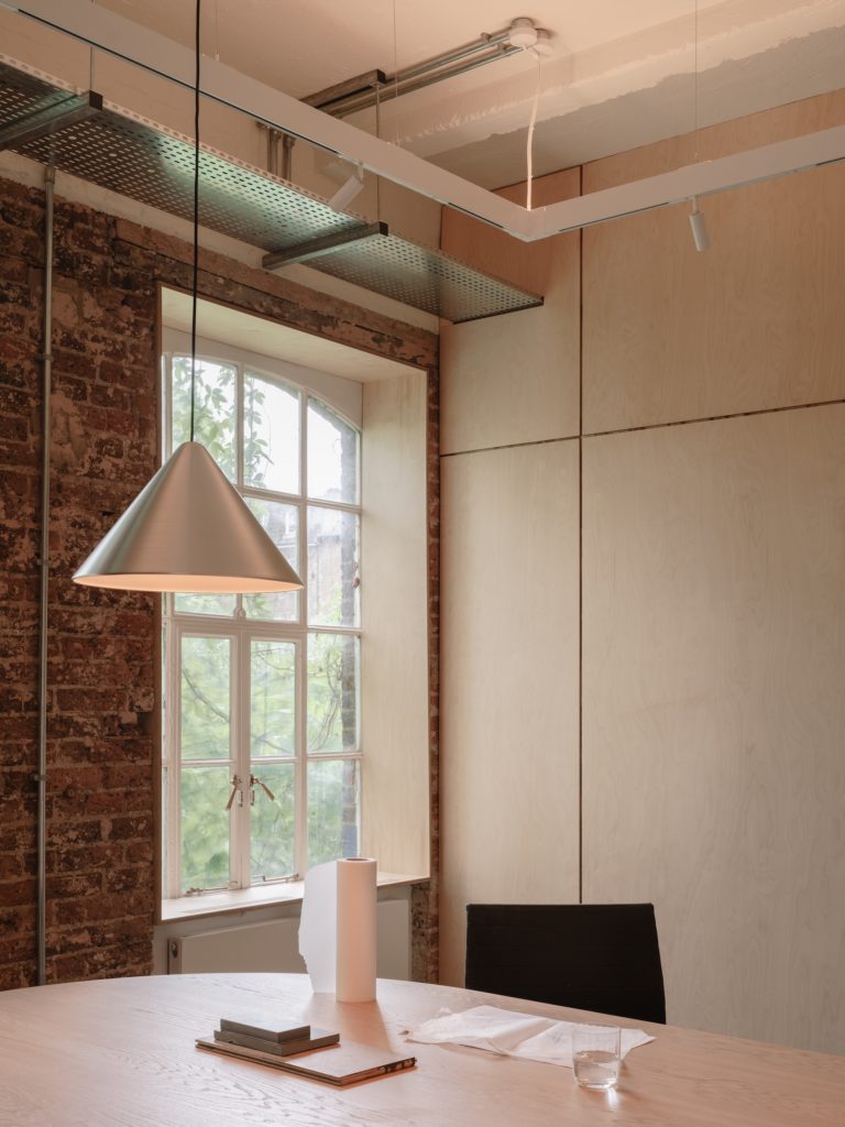 WAREHOUSE STUDIO SPACE LONDON, W12 - SHOOTFACTORY - COMMERCIAL & INDUSTRIA